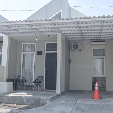 Villa Ku Villa Mu Semarang Exterior foto