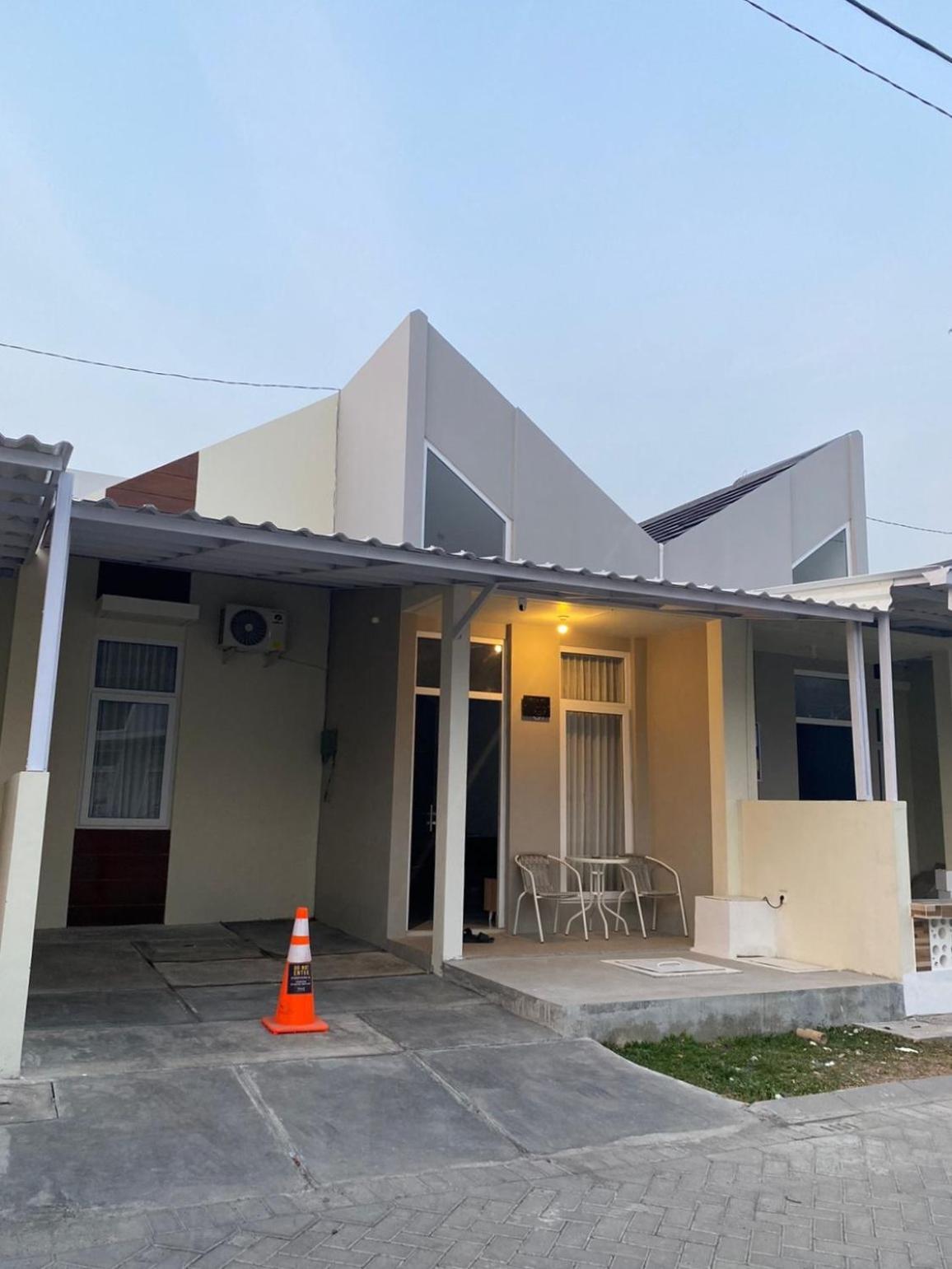 Villa Ku Villa Mu Semarang Exterior foto