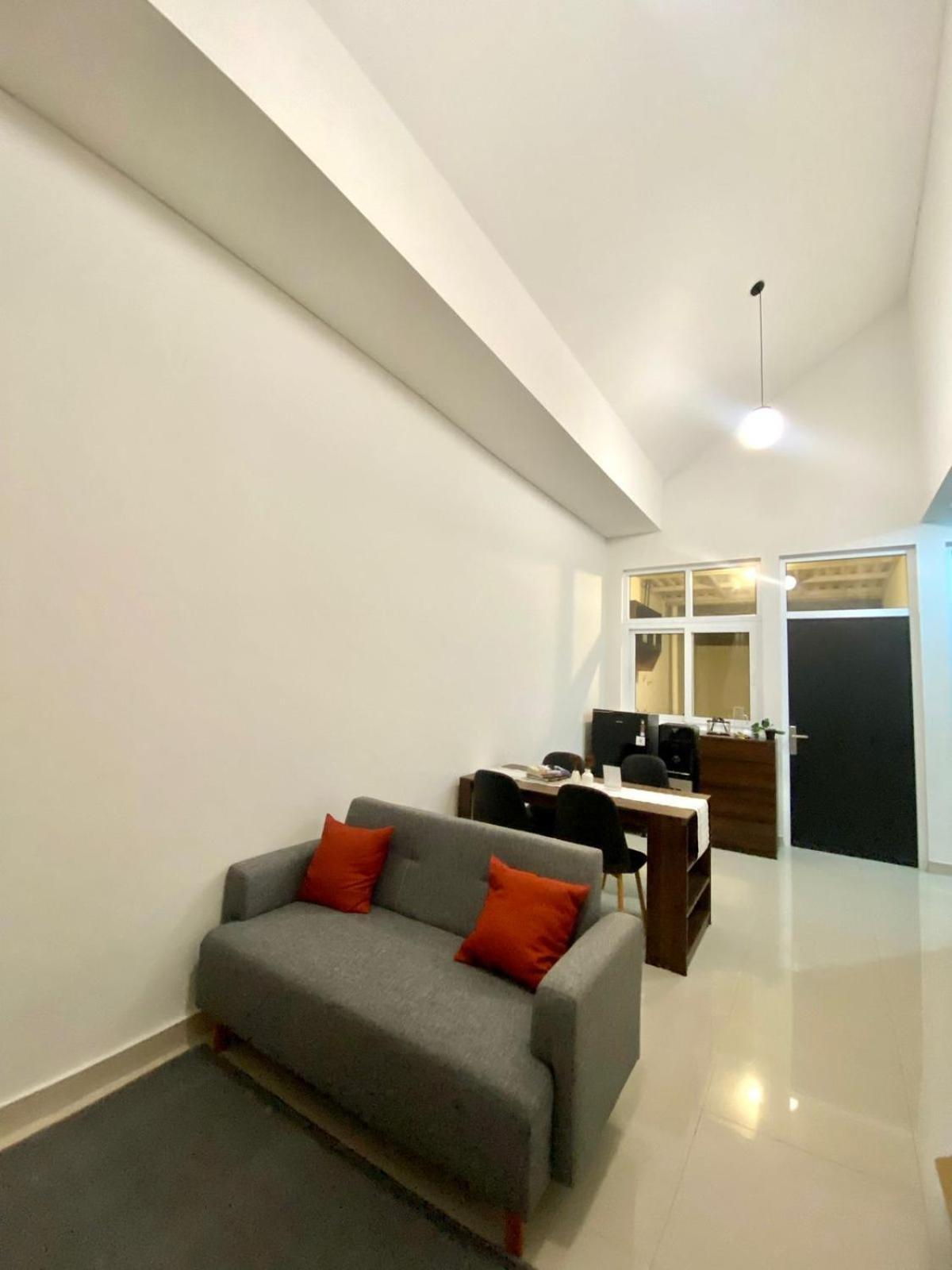Villa Ku Villa Mu Semarang Exterior foto